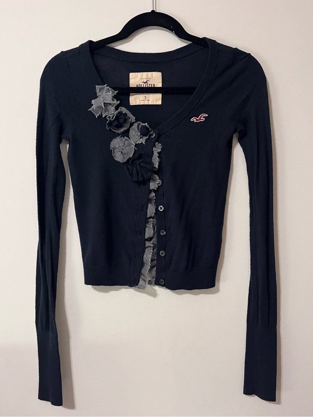 HOLLISTER Navy Button Down Ruffle 3D Flower Y2K Sweater Cardigan Sz S EUC